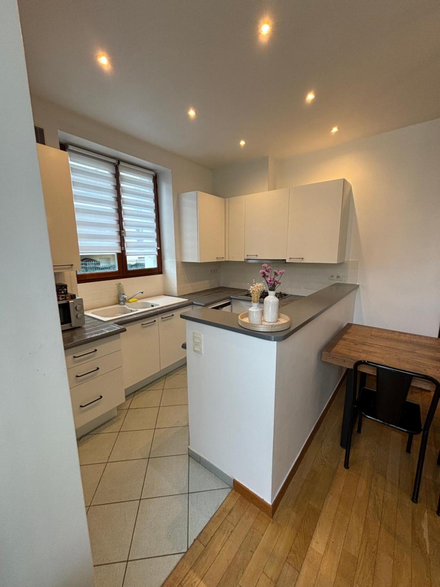 Appartement 2 Chambres Dans Une Belle Maison A Proximite De Paris Asnières Buitenkant foto