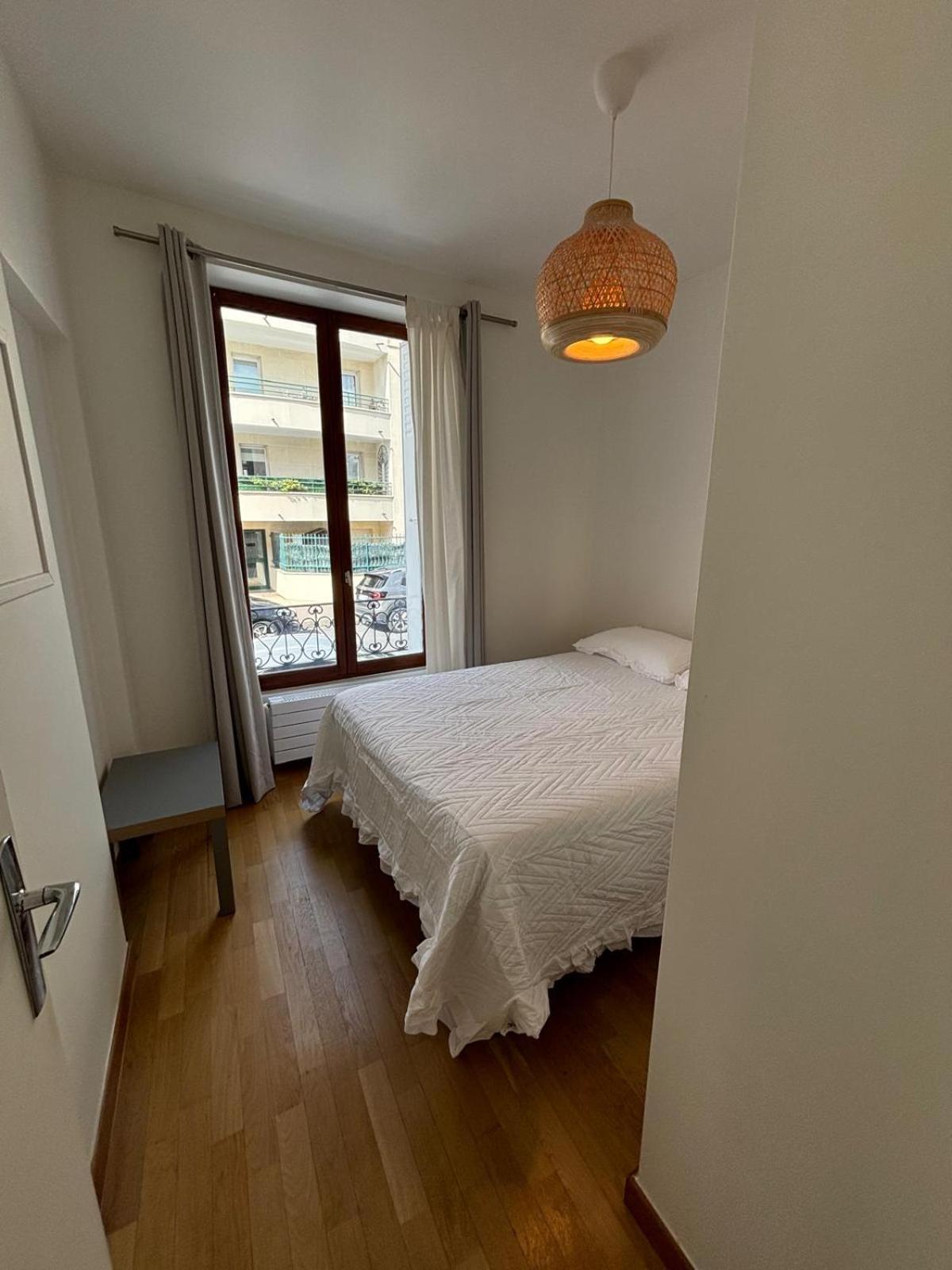Appartement 2 Chambres Dans Une Belle Maison A Proximite De Paris Asnières Buitenkant foto